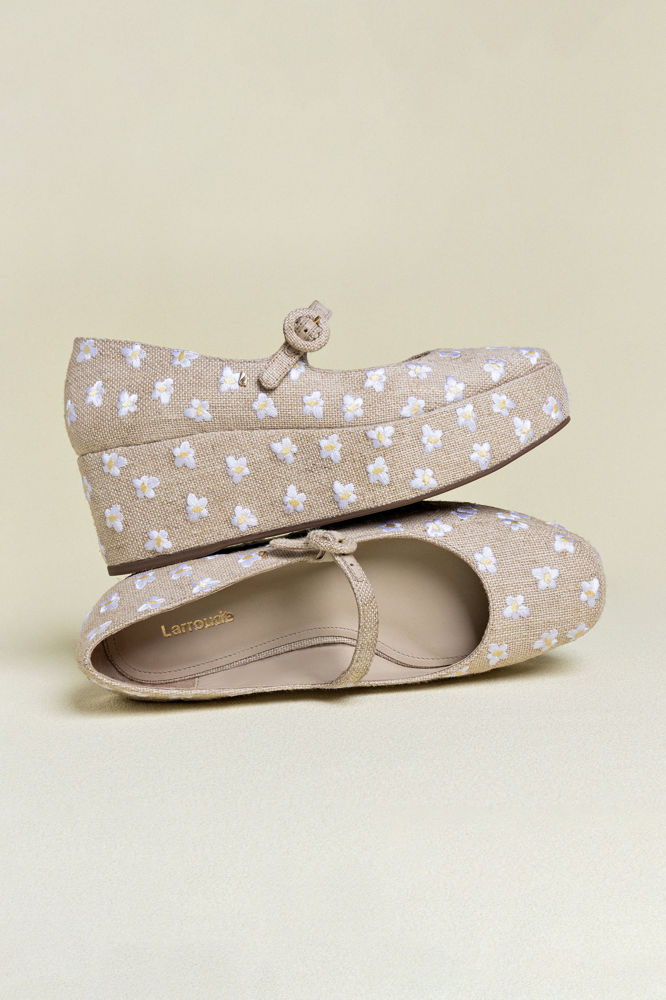 Blair Flatform In Raw Linen and Daisy Embroidery - Image 2